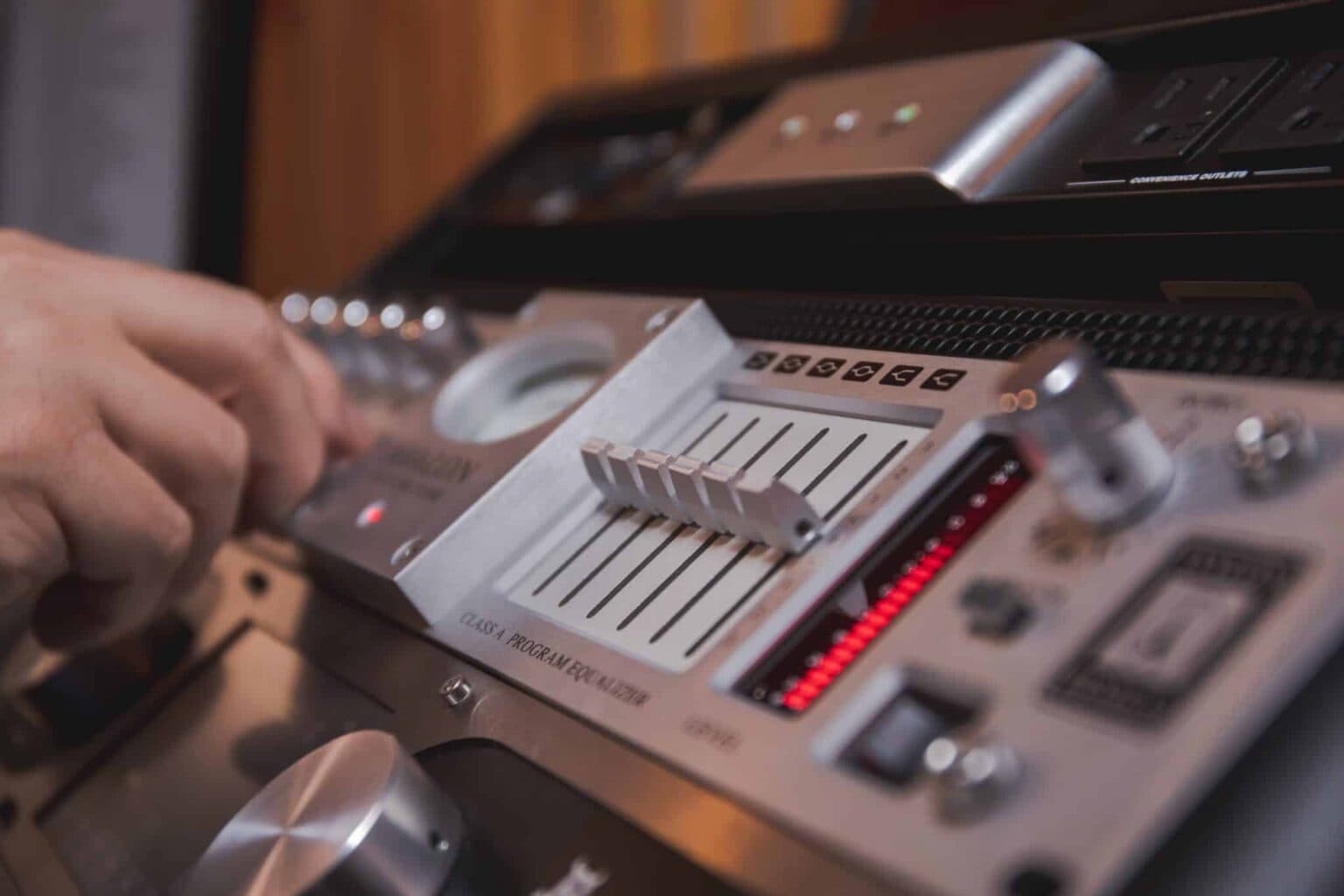 Blues rock guitar recording and mixing